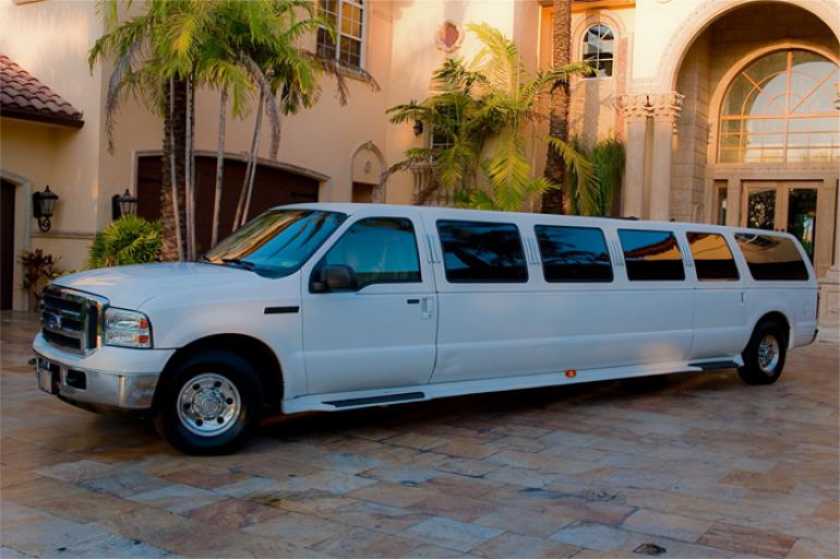 Tampa Excursion Stretch Limo 